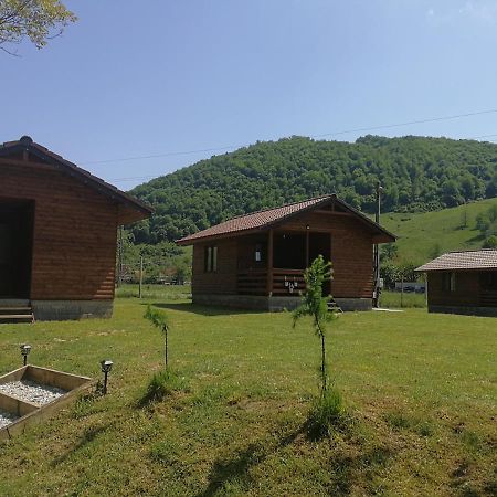 Casute Zavoi Bulz Villa Luaran gambar