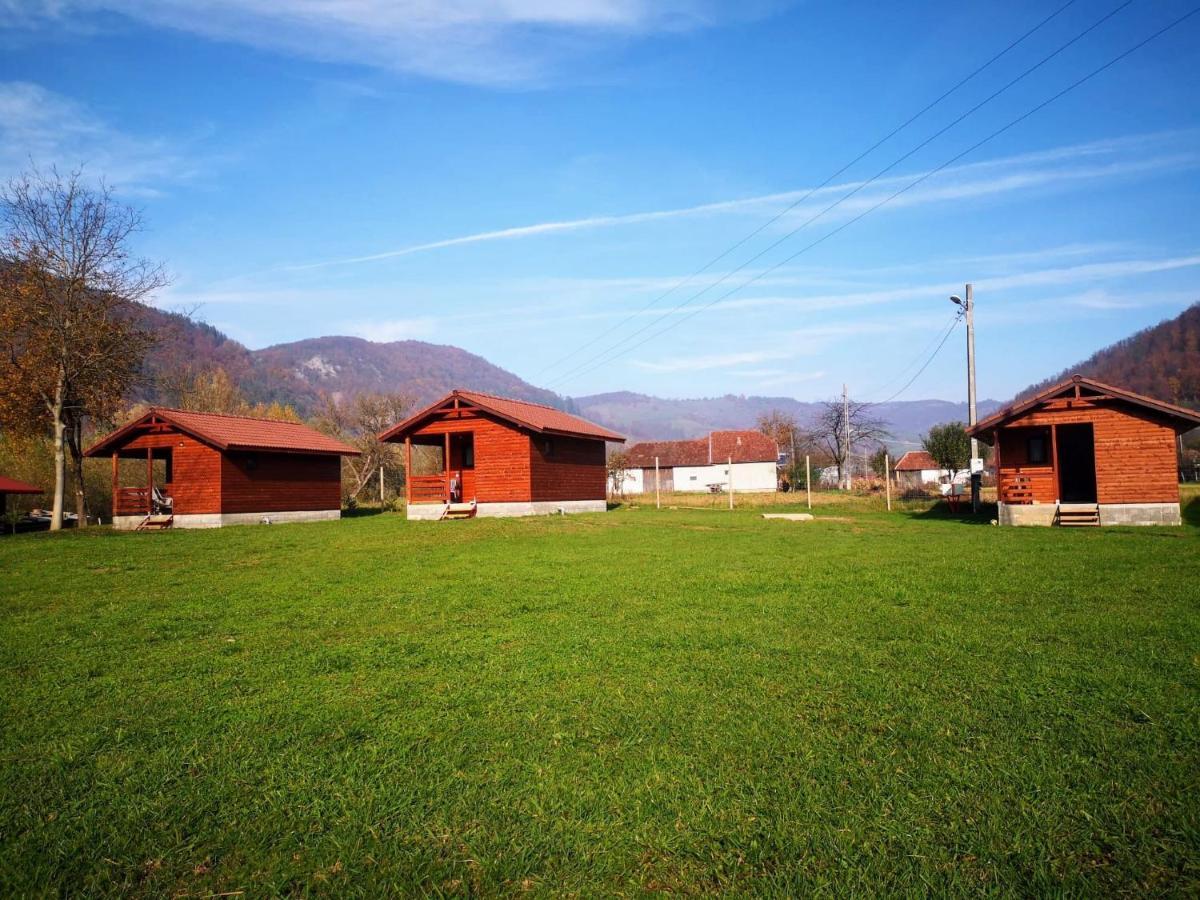 Casute Zavoi Bulz Villa Luaran gambar