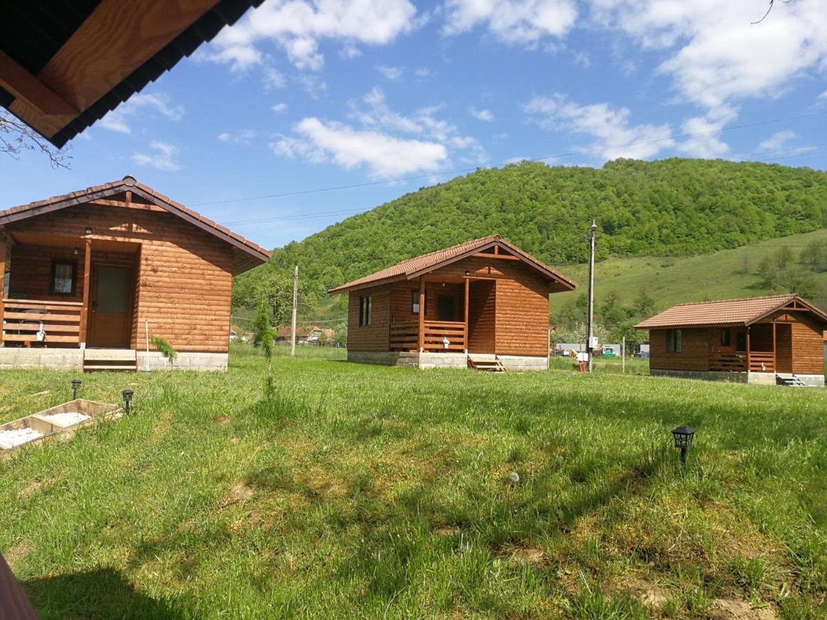 Casute Zavoi Bulz Villa Luaran gambar