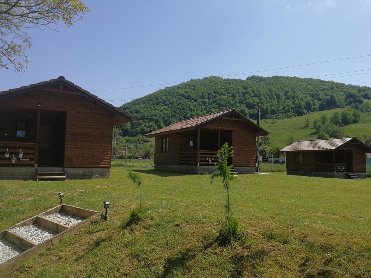 Casute Zavoi Bulz Villa Luaran gambar