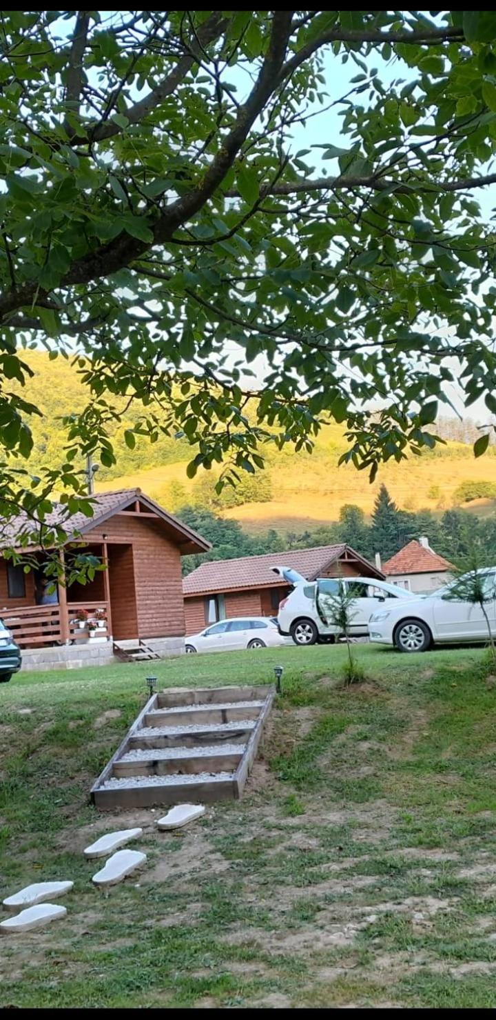 Casute Zavoi Bulz Villa Luaran gambar