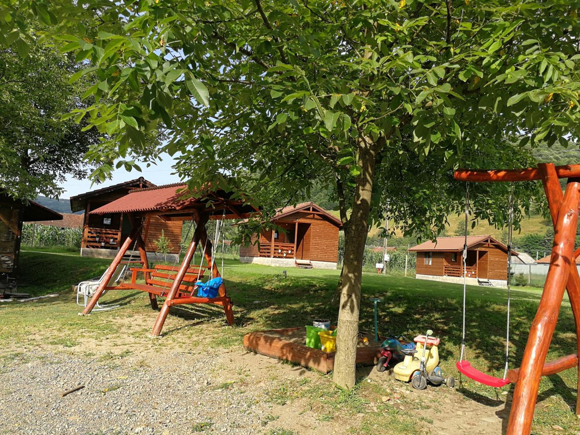 Casute Zavoi Bulz Villa Luaran gambar