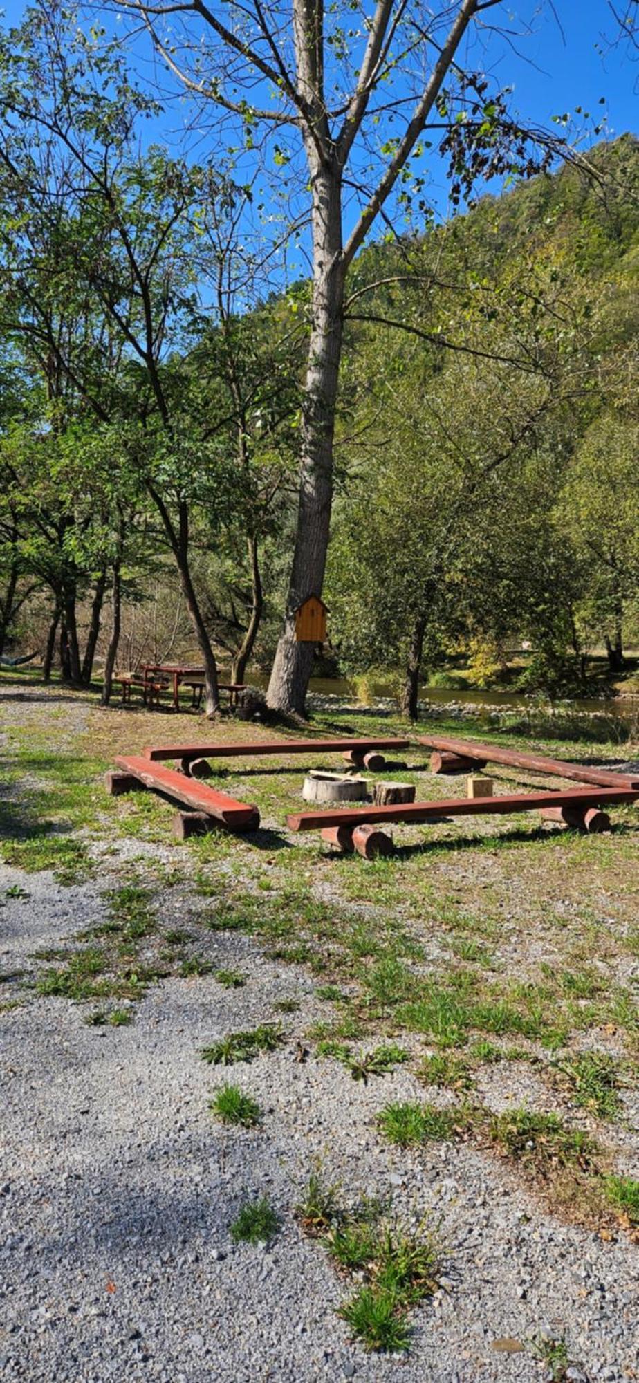 Casute Zavoi Bulz Villa Luaran gambar