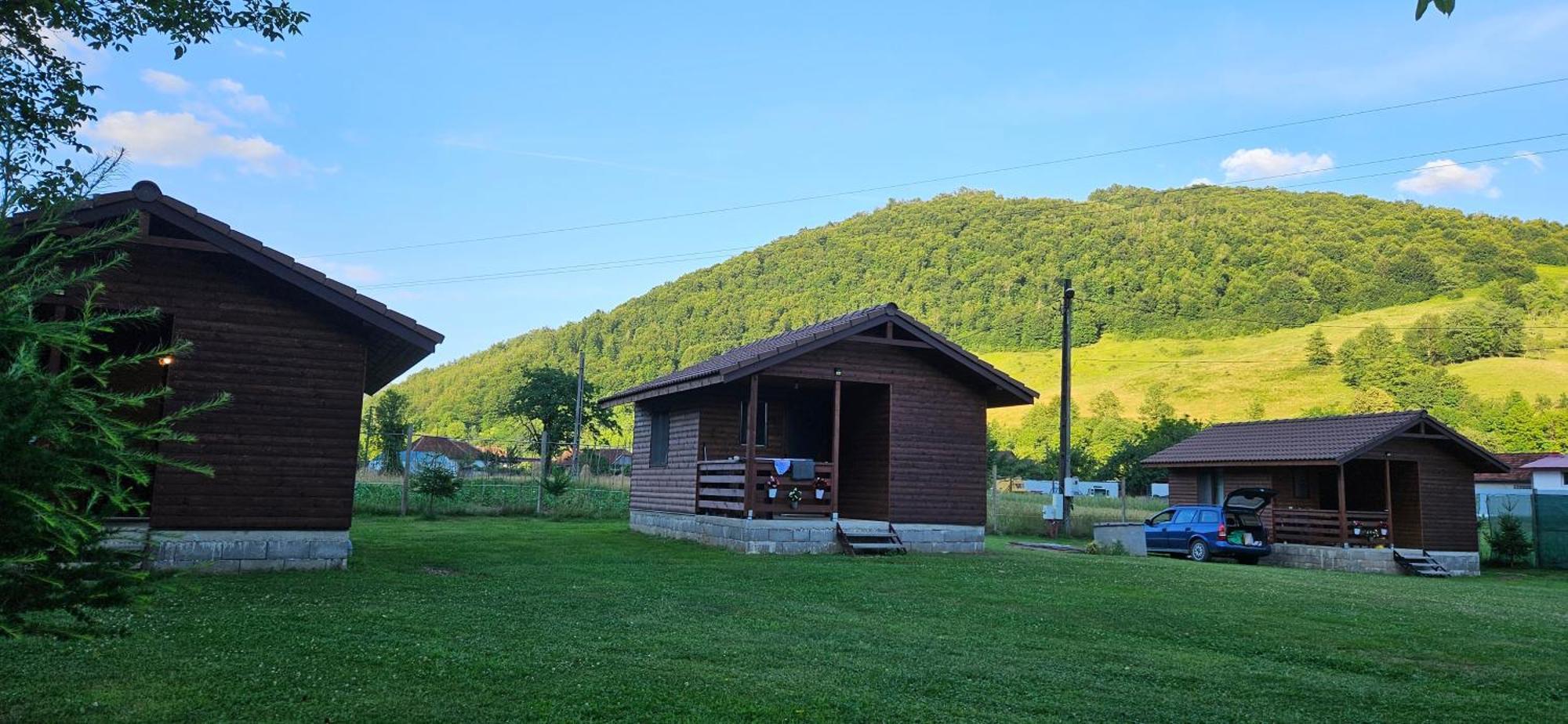 Casute Zavoi Bulz Villa Luaran gambar